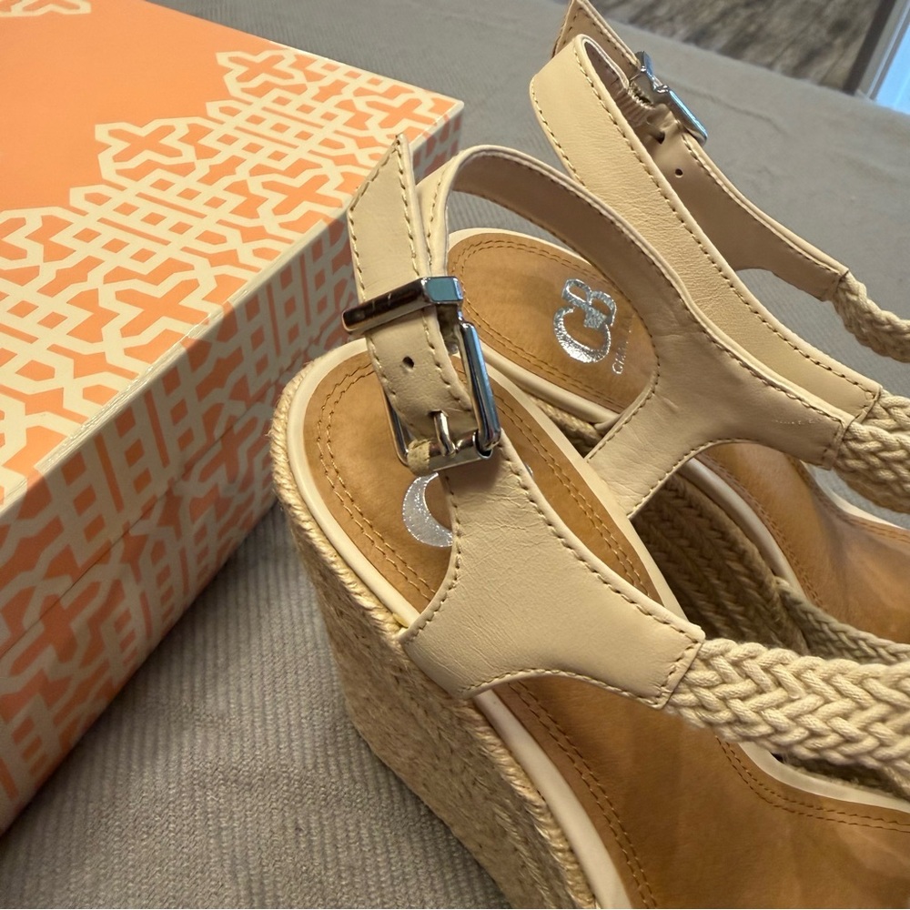 Gianni Bini NIB Macrame Espadrille Wedges - BohoChicCream Crochet Heels - Size 9 - Picture 9 of 12